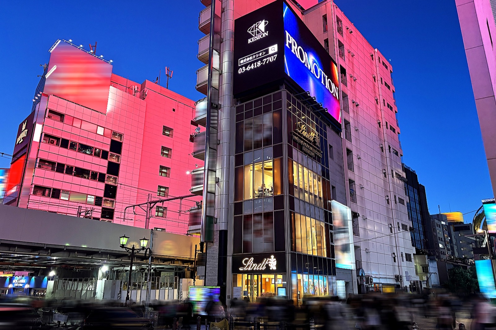 屋外広告